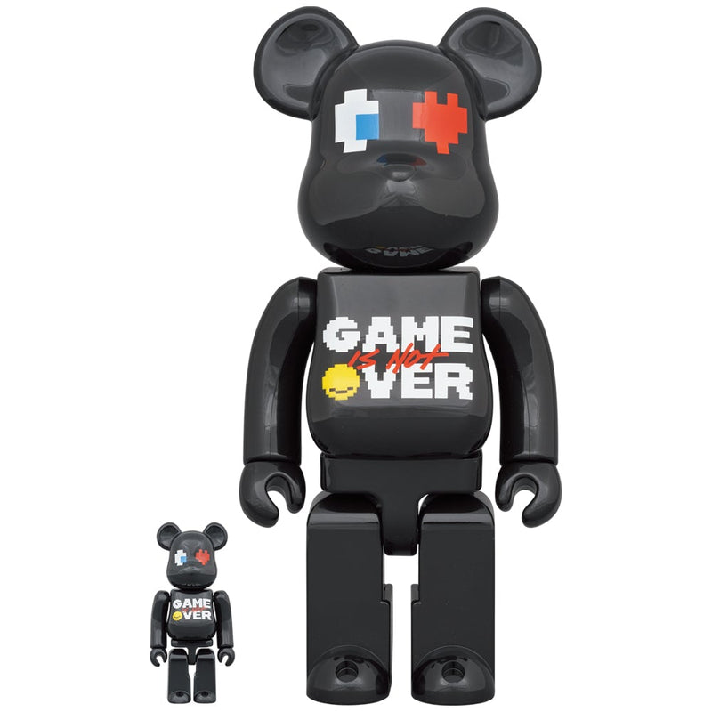 BE@RBRICK PAC-MAN x GRAFFLEX x 9090 x SHIP CREW 100% & 400% figures featuring the classic Pac-Man design with graffiti and urban art details in both sizes.