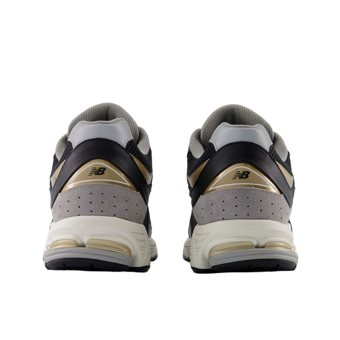 New Balance M2002R: Premium Sneakers with Classic Design and