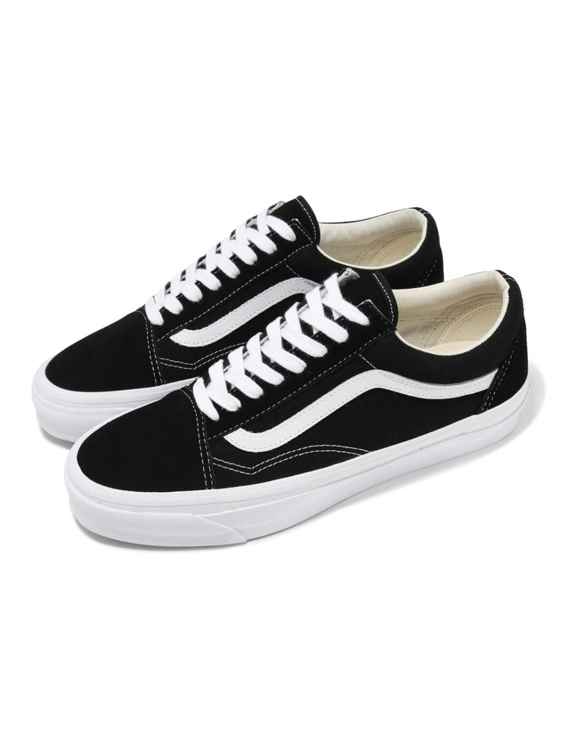 Vans Old Skool™ (Style 36) with iconic Sidestripe™, 8 oz. canvas and cow suede, full-grain leather collar lining, padded collar, and gloss-finished sidewalls.