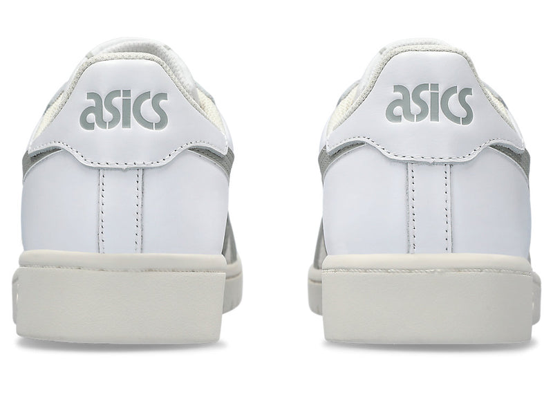 JAPAN S™ shoes featuring a lightweight design, revamped cupsole, and nostalgic ASICS® Stripes and branding, inspired by a 1981 classic basketball style.


