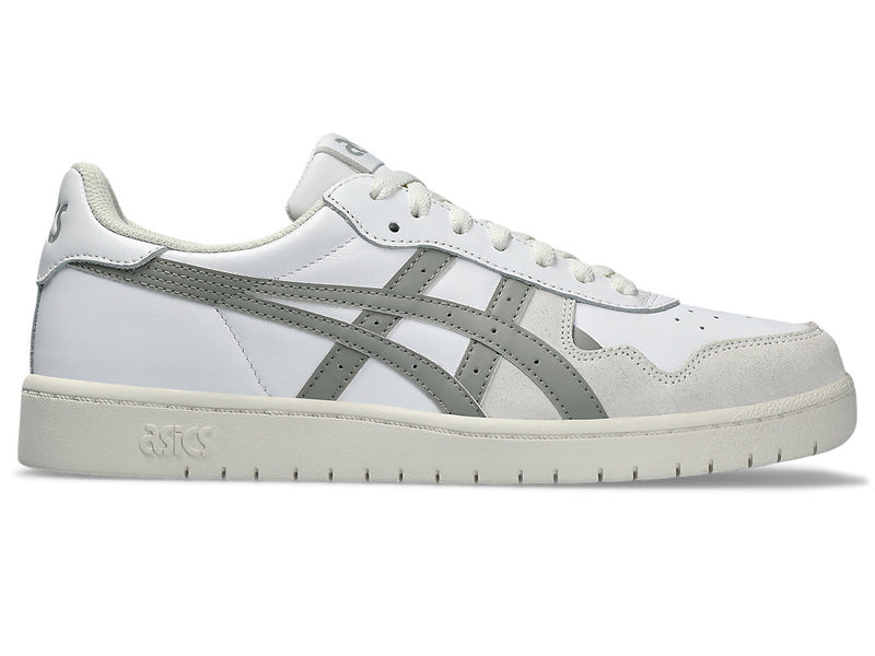 JAPAN S™ shoes featuring a lightweight design, revamped cupsole, and nostalgic ASICS® Stripes and branding, inspired by a 1981 classic basketball style.


