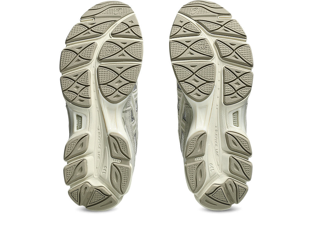 ASICS GEL-NYC sneaker combining retro upper design with modern GEL cushioning technology