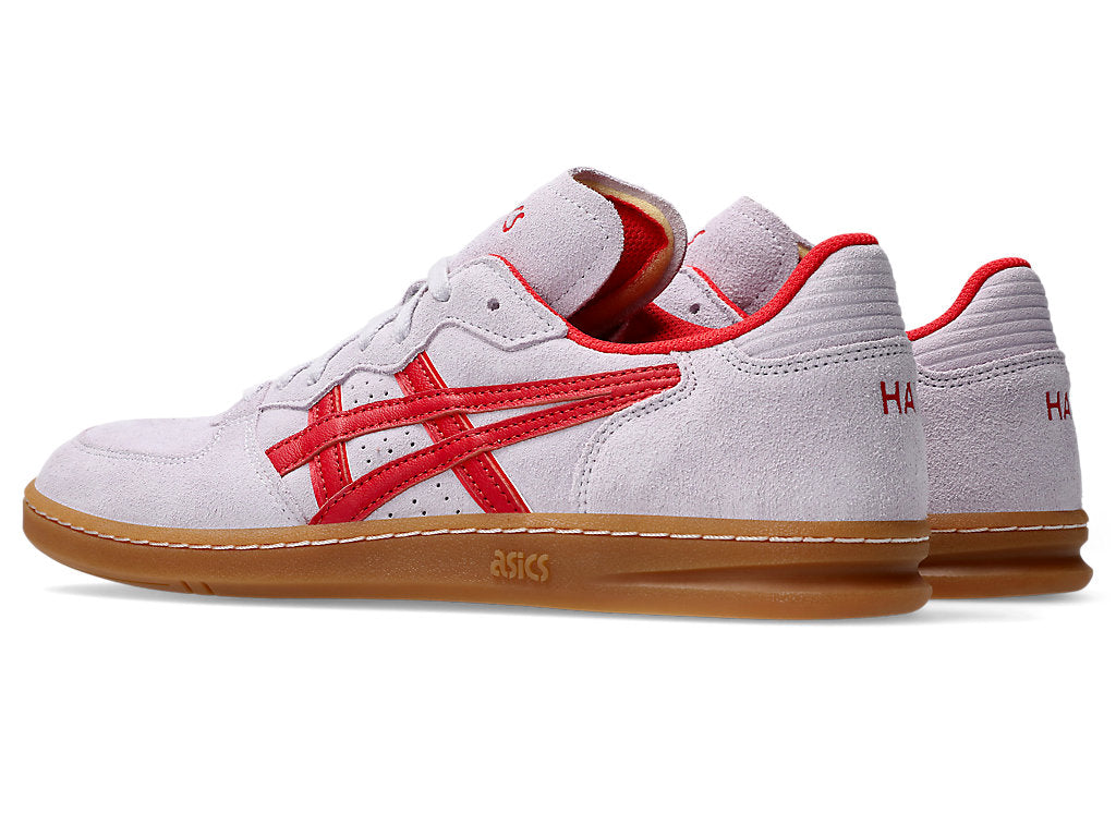 HAY SKYHAND™ OG sneaker with suede and leather upper, pastel tones, gum soles, and FLYTEFOAM™ PROPEL cushioning for modern comfort and retro style.