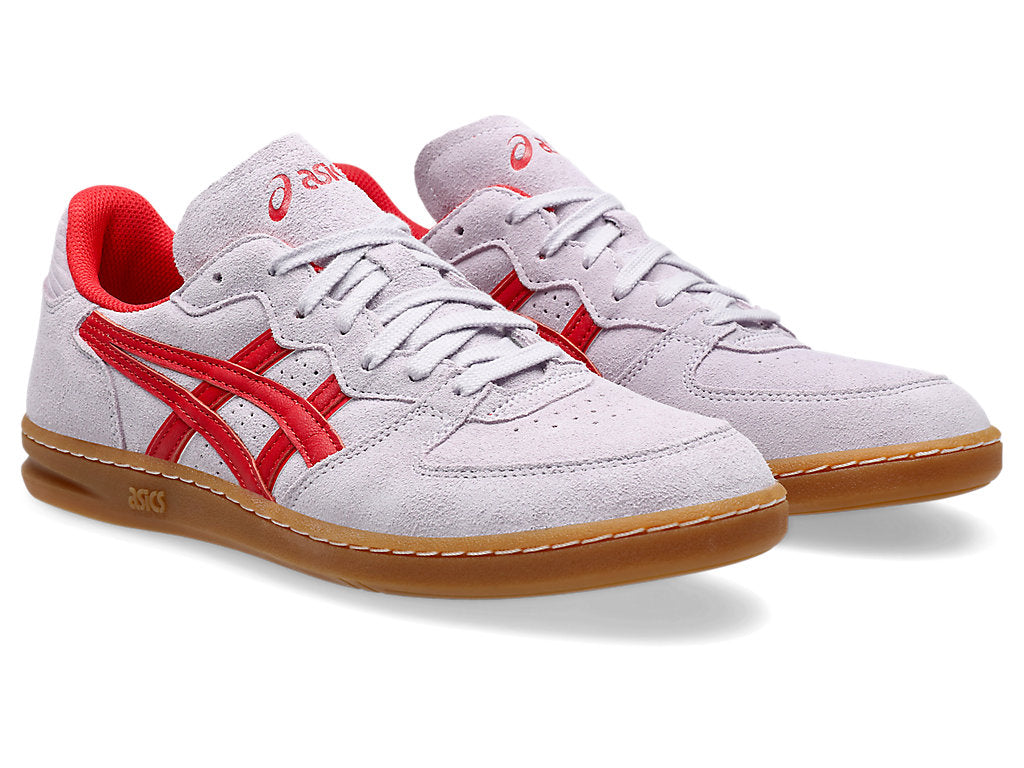 HAY SKYHAND™ OG sneaker with suede and leather upper, pastel tones, gum soles, and FLYTEFOAM™ PROPEL cushioning for modern comfort and retro style.