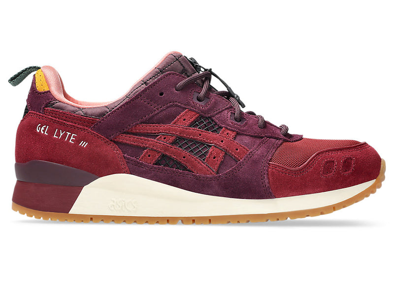 GEL-LYTE™ III OG sneaker with 1990s design, split-tongue feature, and Y2K-inspired silver accents.


