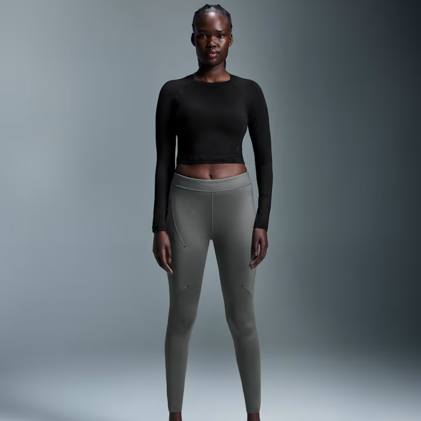 ON STUDIO LONG-T CROP W