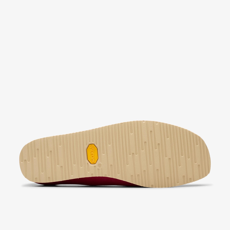 Clarks Originals Wallabee low-cut moccasin shoes with crepe sole in a timeless design