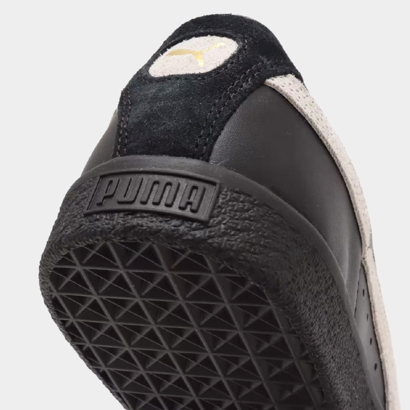 PUMA SUEDE - A modern reinterpretation of the iconic classic. Updated with a sleek black and white color scheme, this atmos custom-made version represents timeless style. 