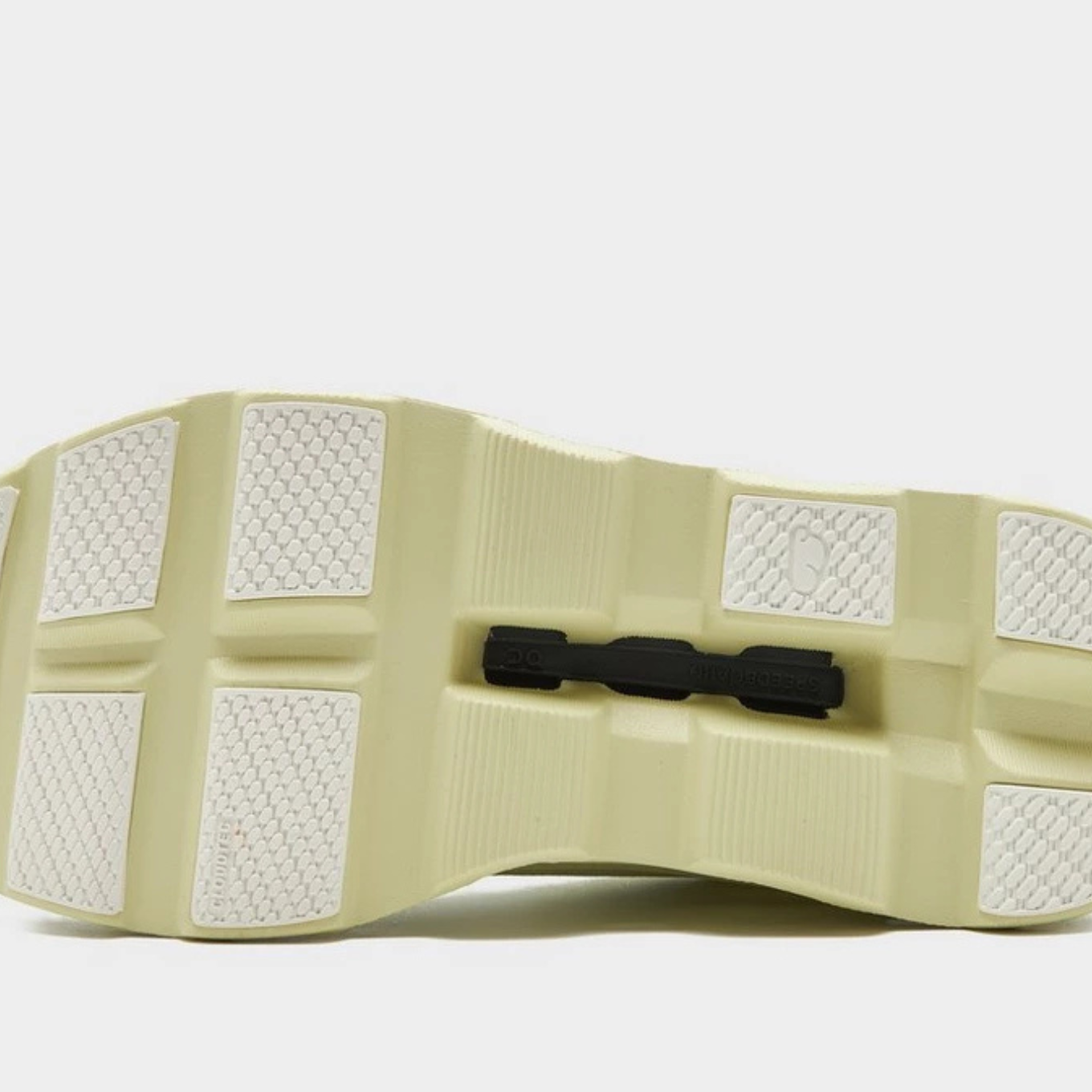 ON CLOUDMONSTER VOID W