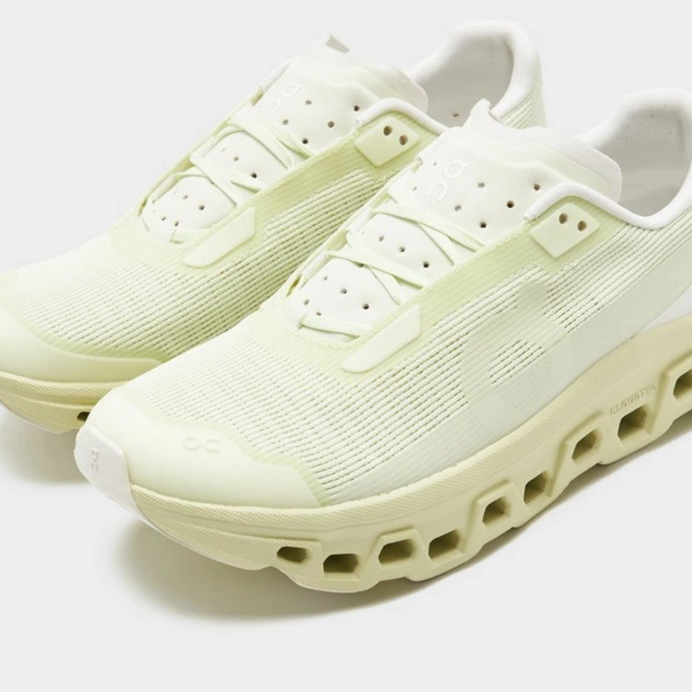 ON CLOUDMONSTER VOID W