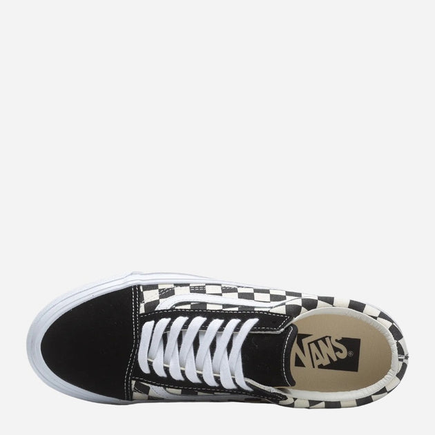 Vans Old Skool Reissue 36 men's sneakers with a durable suede upper, designed for everyday wear with a stylish and comfortable fit.



