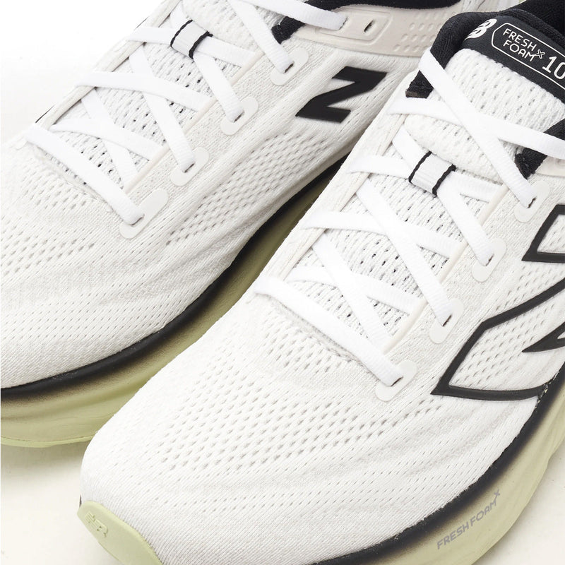 New Balance Fresh Foam X 1080v13 running shoe featuring a versatile design with advanced cushioning and midsole mapping for smooth transitions. The shoe includes a breathable engineered mesh upper for a supportive and streamlined fit, showcasing its blend of top performance and modern aesthetics.