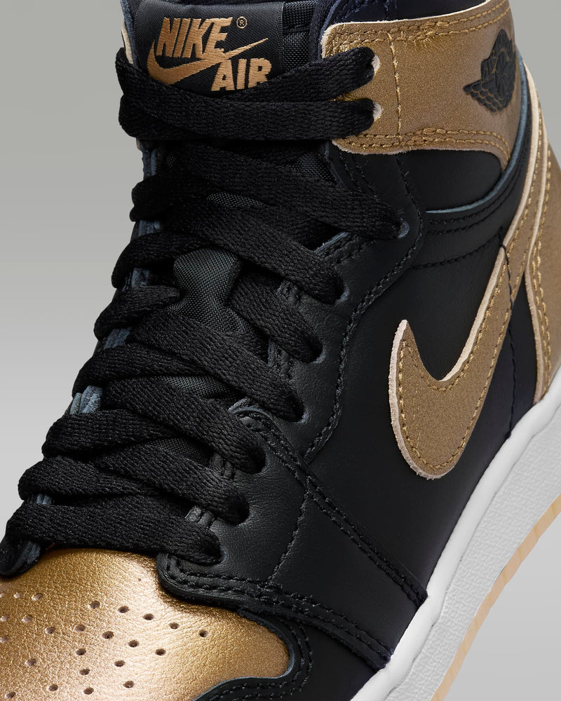 Air Jordan Retro High OG: Premium Leather Classic Design