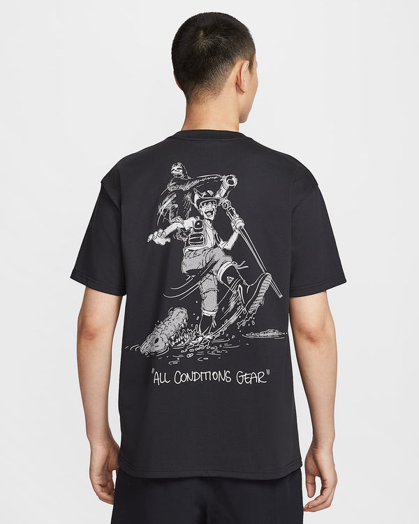 Nike heavyweight Dri-FIT t-shirt with breathable fabric and relaxed fit