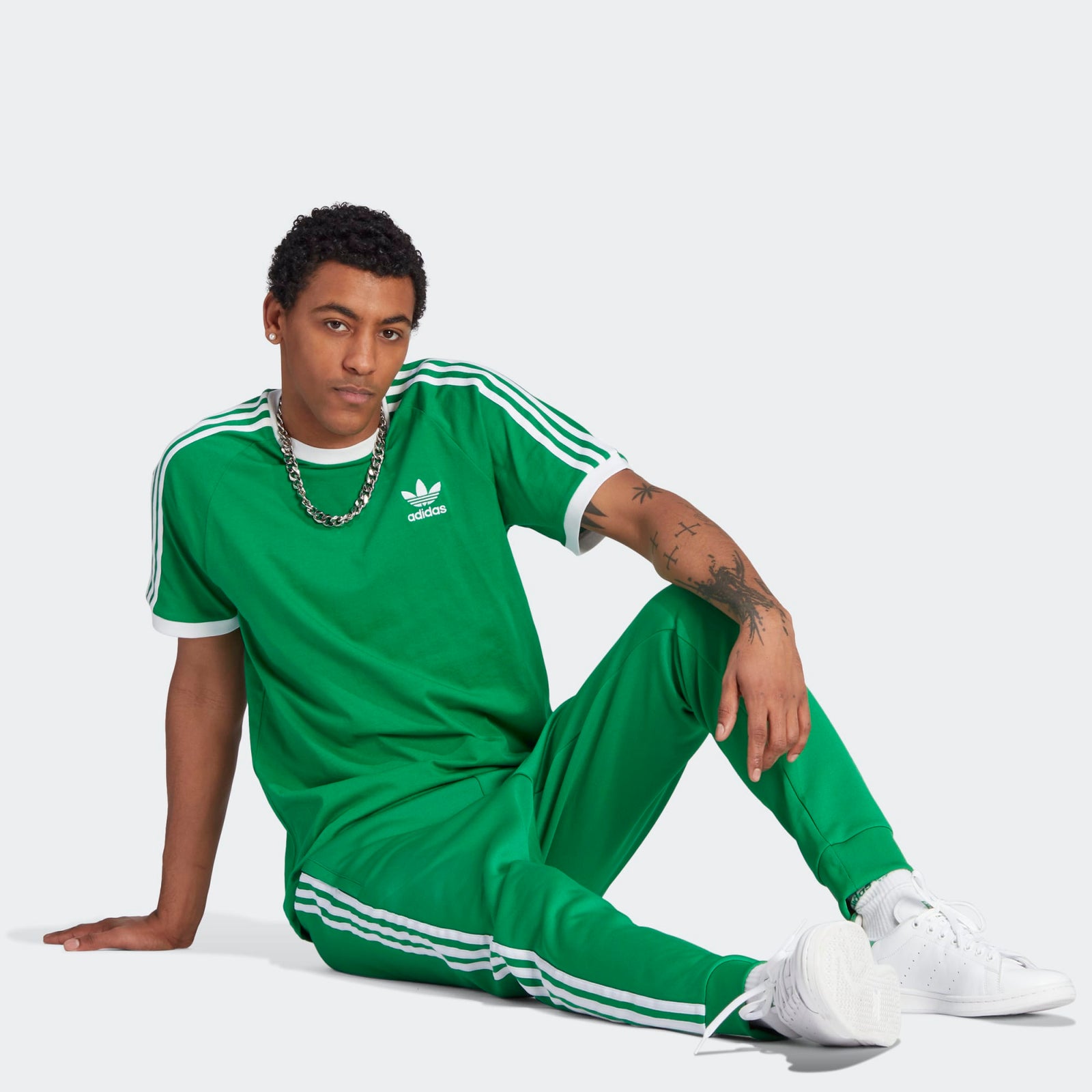 Adidas Classic Tee Slim Fit with Contrast Hem and Sustainable Cotton atmos Philippines