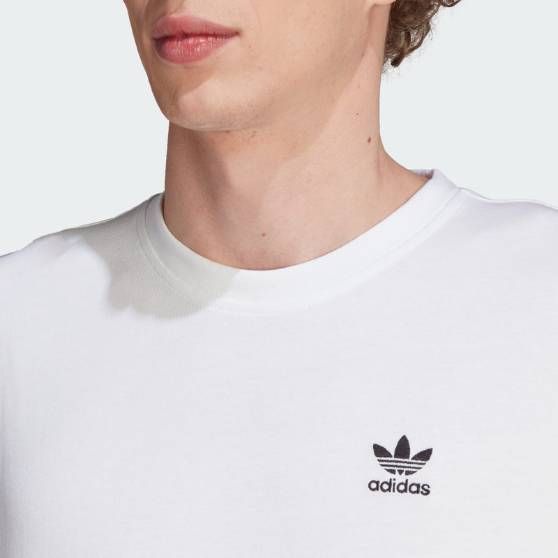 adidas Adicolor Classics Trefoil logo tee in a loose fit with embroidered Trefoil logo on the front and flat rubber print on the back.