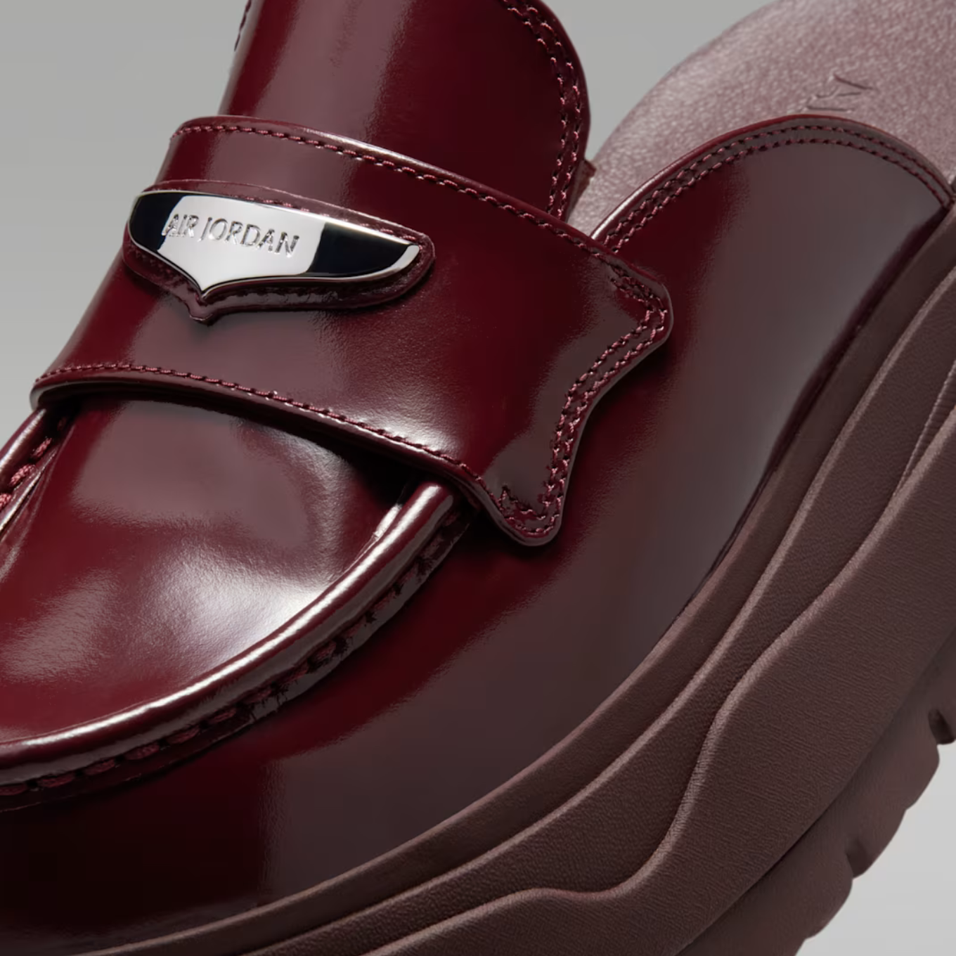 NIKE WMNS AIR JORDAN MULE