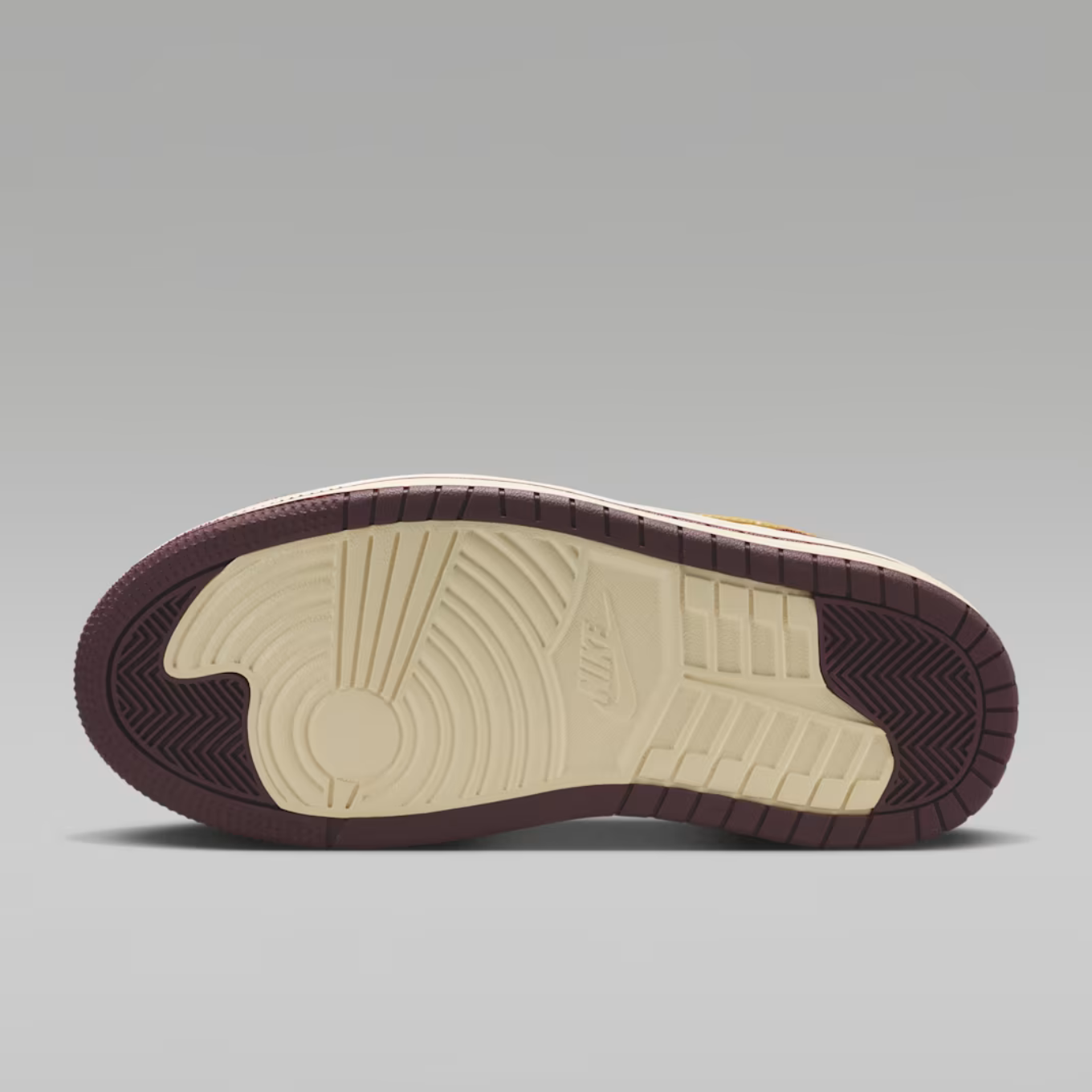 NIKE WMNS AIR JORDAN 1 TRIPLE STACK