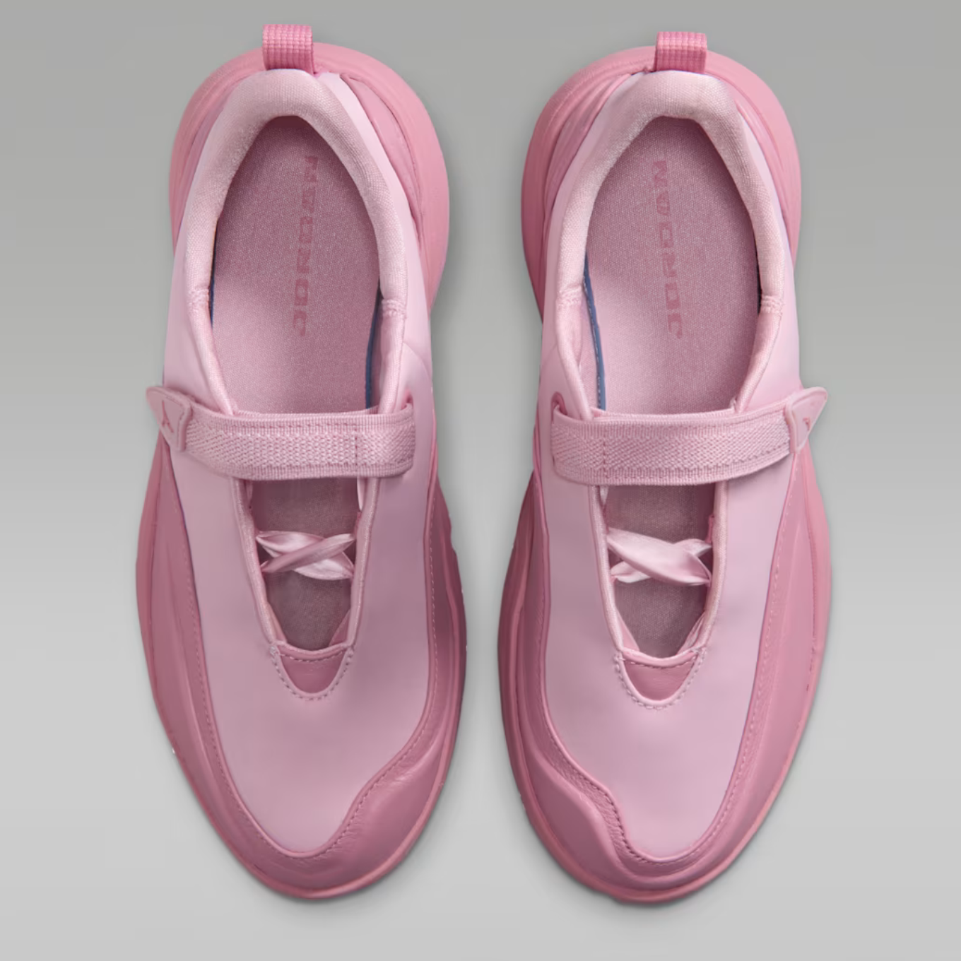 NIKE WMNS JORDAN POINTE