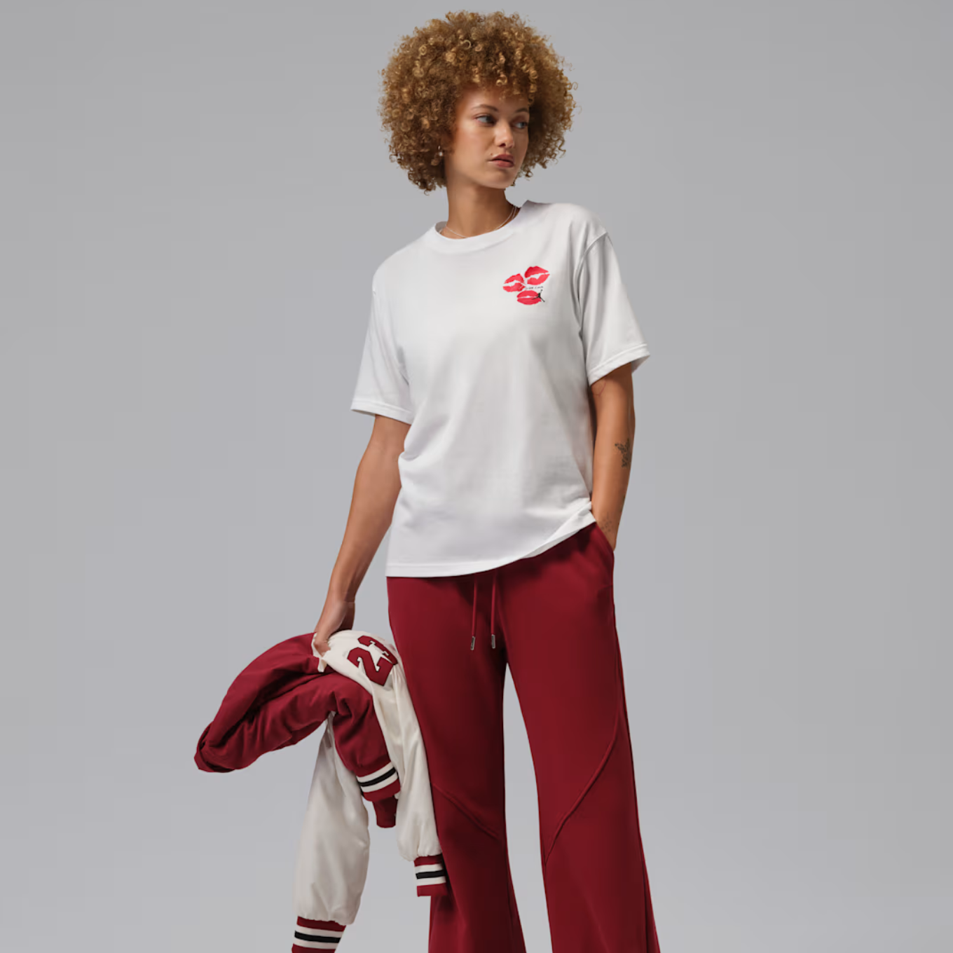 JORDAN BRAND WMNS J FLT SS GF GFX TEE KISS