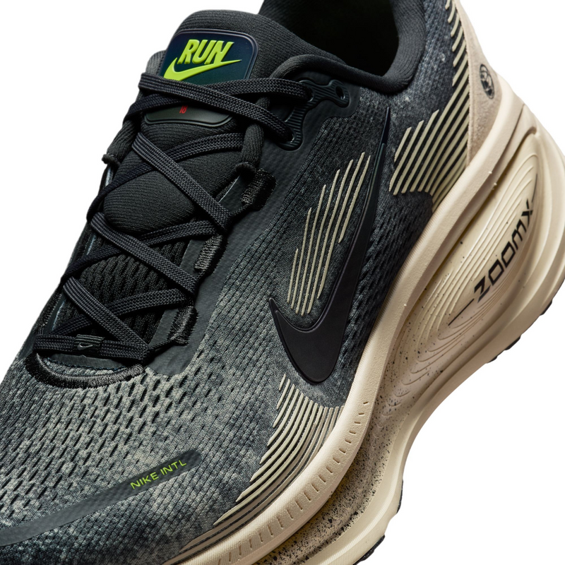 NIKE VOMERO 18
