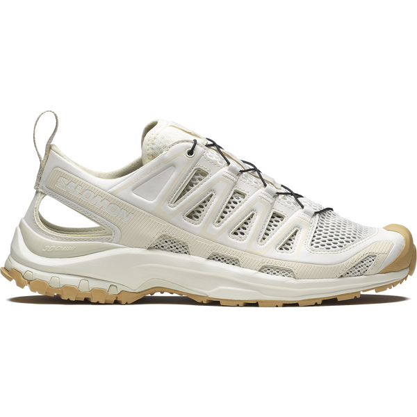 Salomon XA Pro 3D trail running shoe with a breathable mesh upper, synthetic overlays, and a rugged Contagrip® outsole for enhanced traction on uneven surfaces.