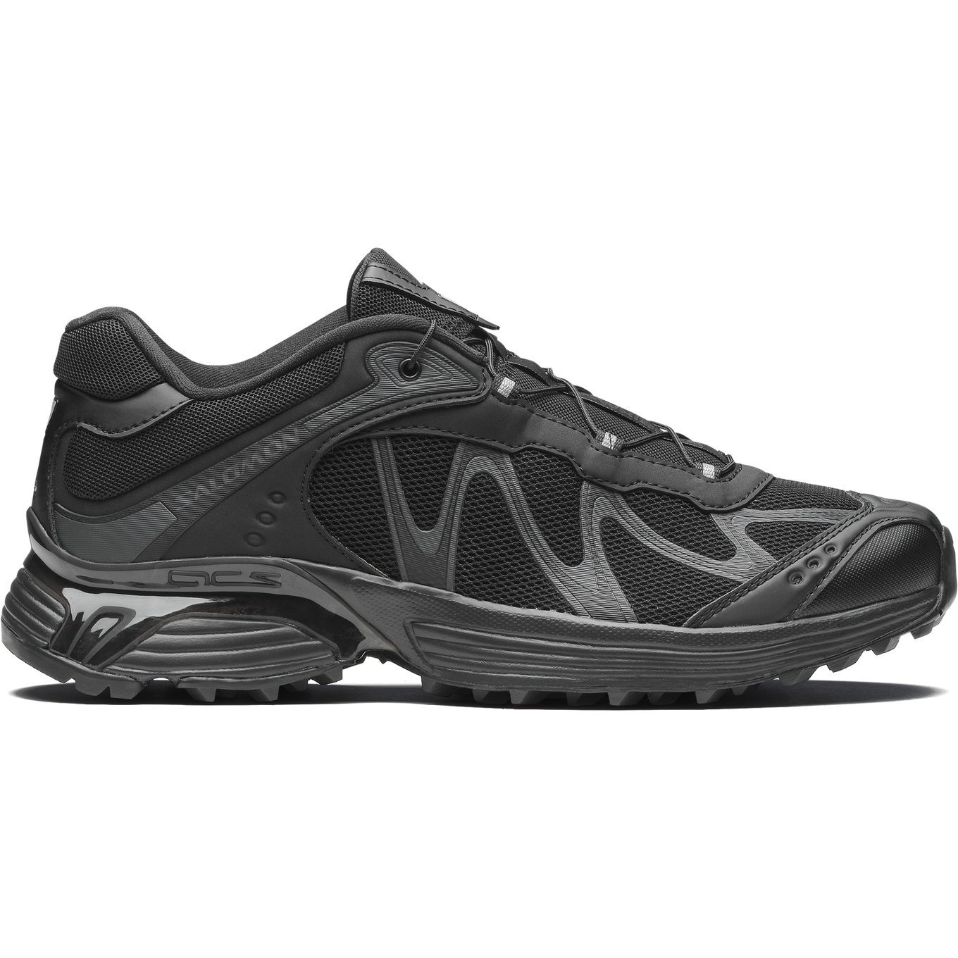 Salomon XT-WHISPER with textured design, wavy Sensifit™, and Quicklace for a secure fit.