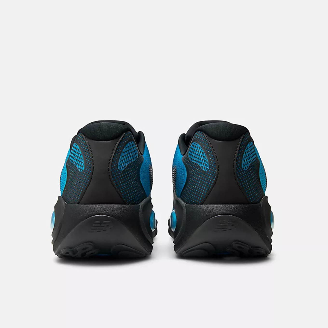 NEW BALANCE AC RUNNER