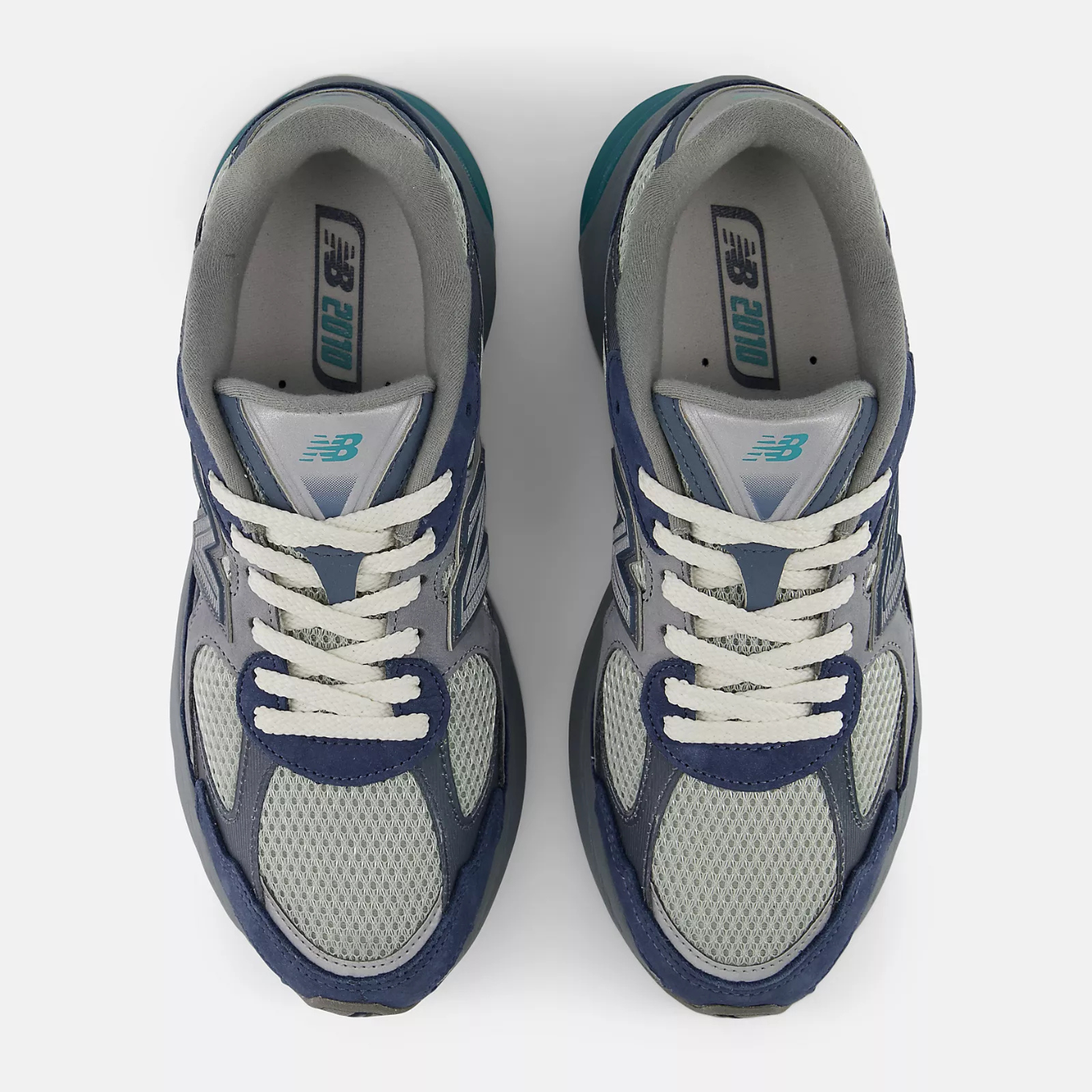 NEW BALANCE 2010