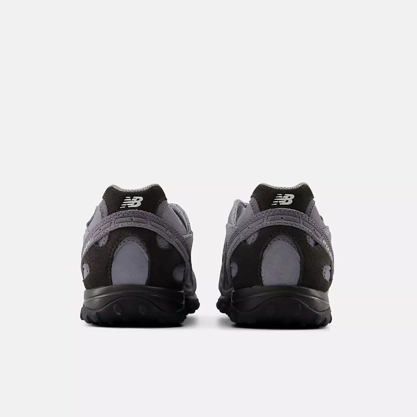 NEW BALANCE 204V