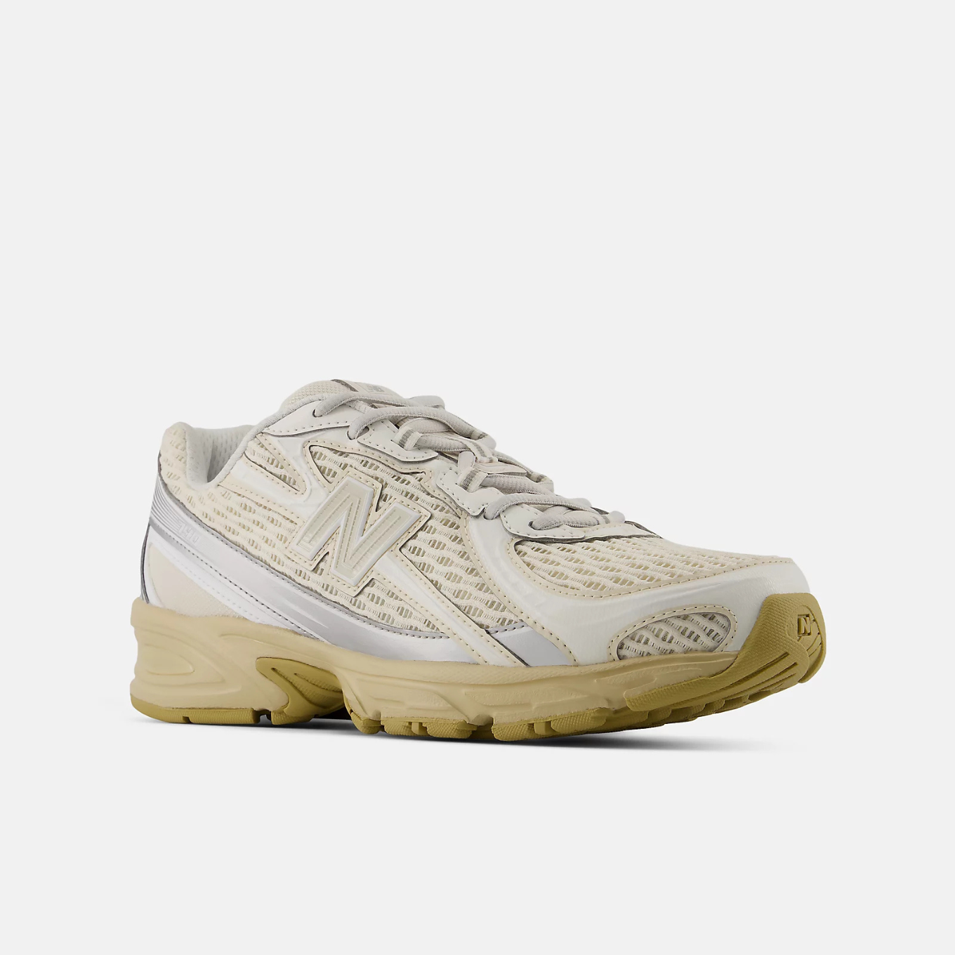 NEW BALANCE 740