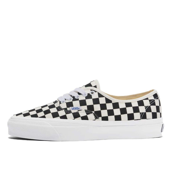 Premium Authentic 44 Shoes with checkerboard pattern, glossy sidewalls, full-grain leather collar lining, and Sola Foam All-Day-Comfort.