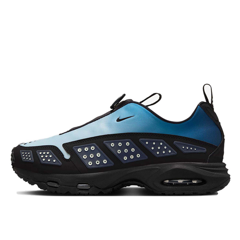 Air Max SNDR sneaker with zip-up shroud, secure heel fit, and hidden "6453" detail, blending innovation with bold design.