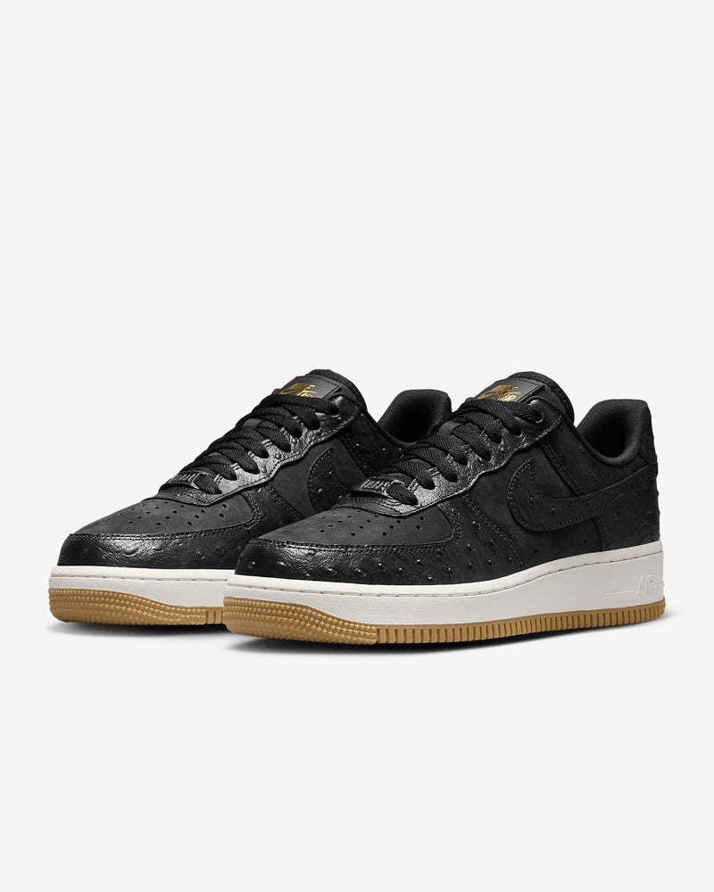 Classic AF1 Style: Premium Materials, Aged Finishes, Cushioned Comfort, Smooth and Textured Leather