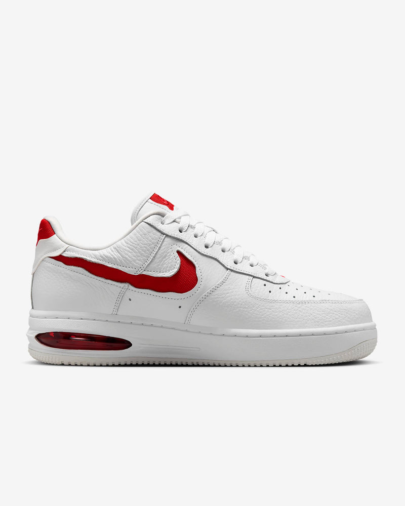 Comfortable, durable and timeless—it's number 1 for a reason. Cutaway details expose a premium textile Swoosh logo and full-length Air units in the outsole, revealing the Air Force 1 in a new way.