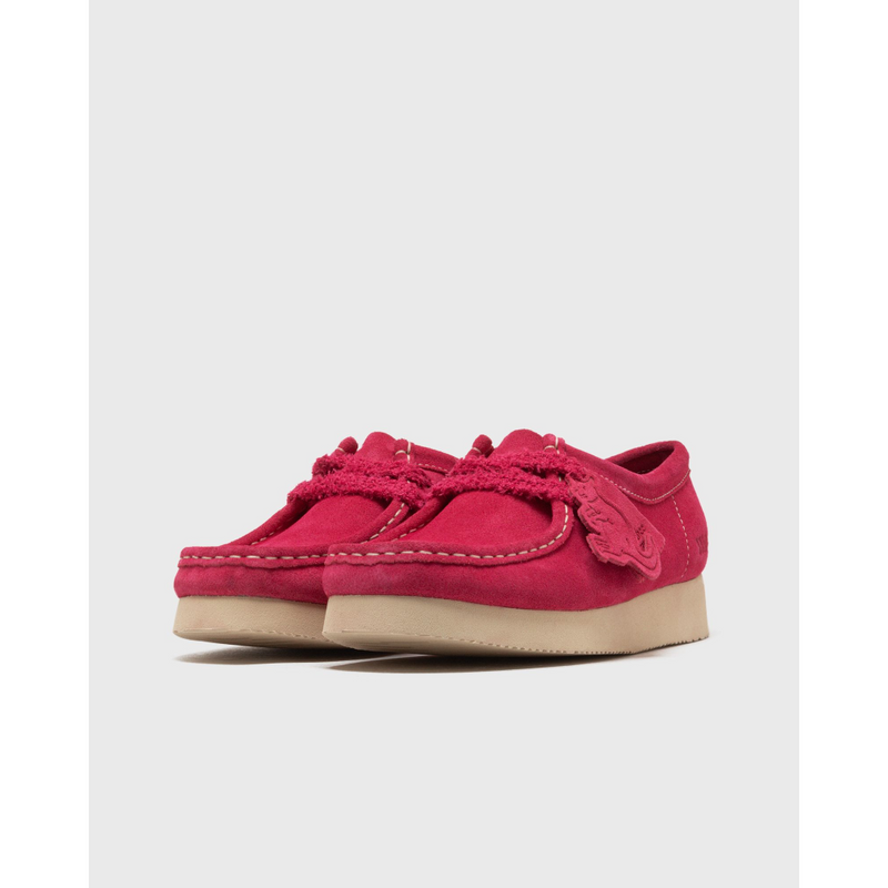 Clarks Originals Wallabee low-cut moccasin shoes with crepe sole in a timeless design