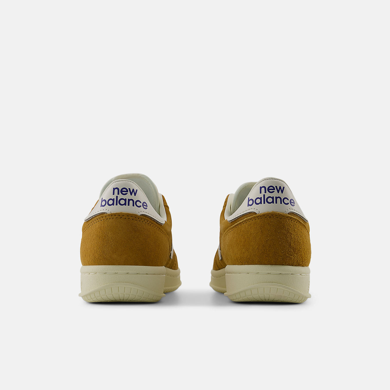 T500 Classic Sneaker with pigskin suede and nubuck upper, perforated toebox detailing, offering a timeless, premium tennis-inspired design.