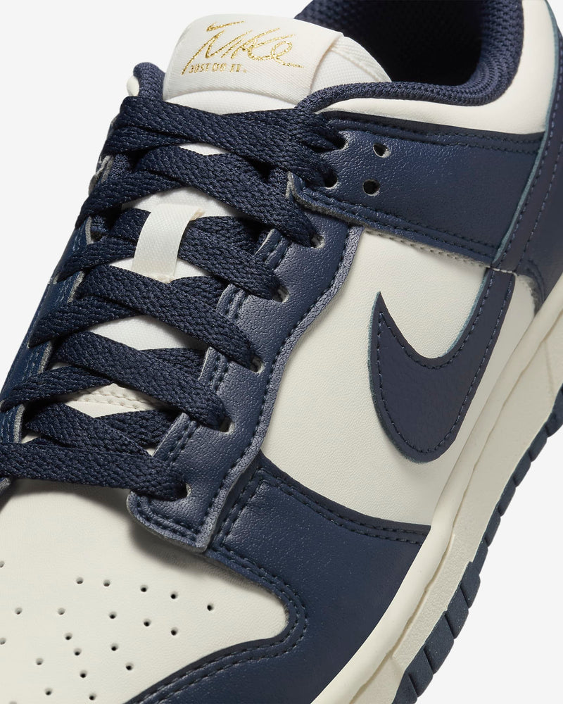 Retro-inspired Dunks with plush padding for comfort