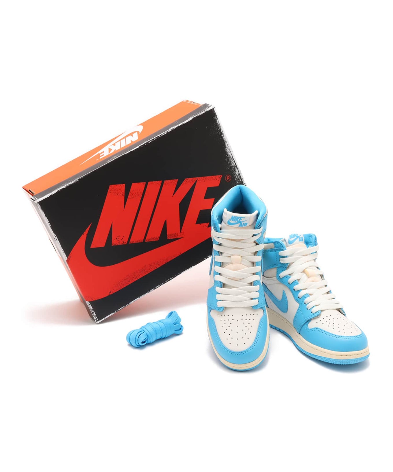 Air Jordan 1 Retro High OG GS with premium leather upper and classic high-top silhouette