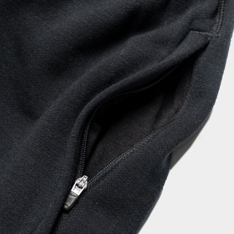 Premium sweatpants made from a wool and cotton blend, featuring a soft, warm feel, relaxed fit, and tonal branding for easy styling.


