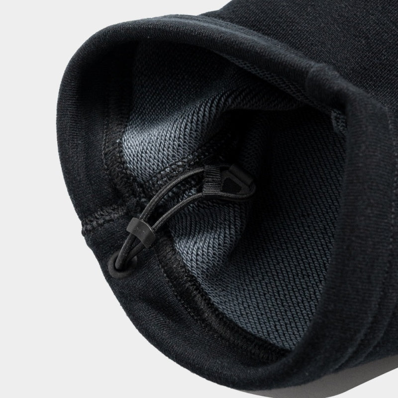 Premium sweatpants made from a wool and cotton blend, featuring a soft, warm feel, relaxed fit, and tonal branding for easy styling.


