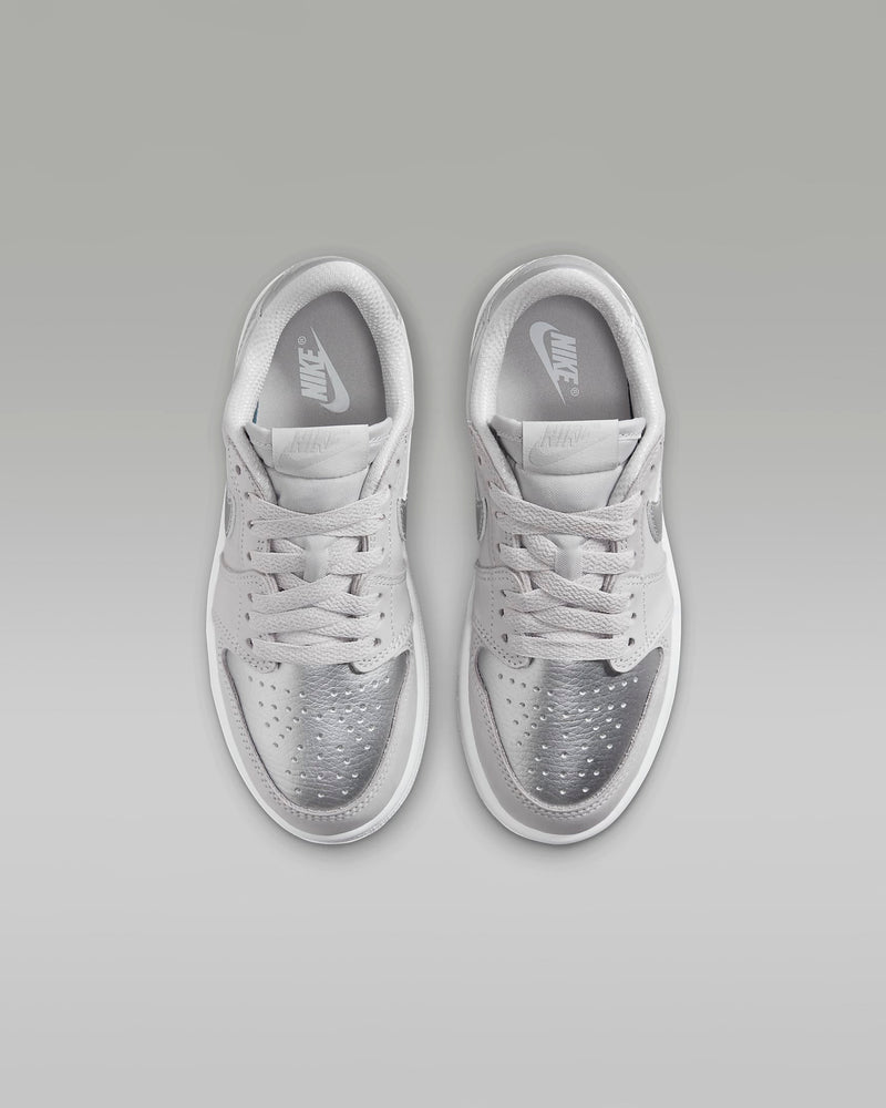 Every Jordan Retro is a classic sneaker done up in new colors and textures for a fresh look. With metallic silver leather, this iteration gives little feet stand-out style. 