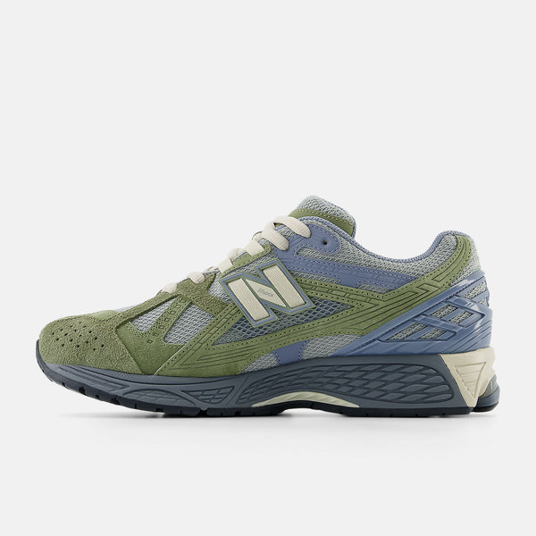 New Balance M1906U shoes with mesh and leather upper, featuring N-Durance rubber sole, N-Ergy cushioning, and Stability Web support.


