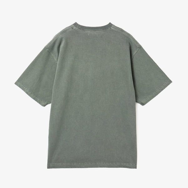 Atmos short-sleeved T-shirt in jersey fabric with open-end yarn, pigmented for a vintage appearance, and embroidered atmos logo on the left chest.