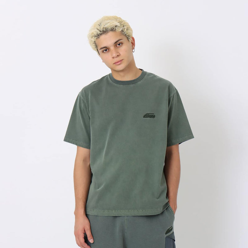 Atmos short-sleeved T-shirt in jersey fabric with open-end yarn, pigmented for a vintage appearance, and embroidered atmos logo on the left chest.