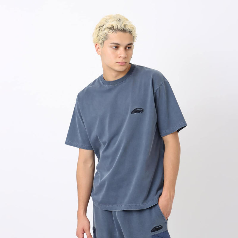 Atmos short-sleeved T-shirt in jersey fabric with open-end yarn, pigmented for a vintage appearance, and embroidered atmos logo on the left chest.