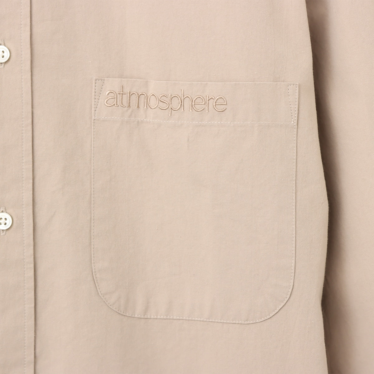 Vintage-Inspired Loose-Fit Shirt with Vertical Creases and Embroidered Atmosphere Motif