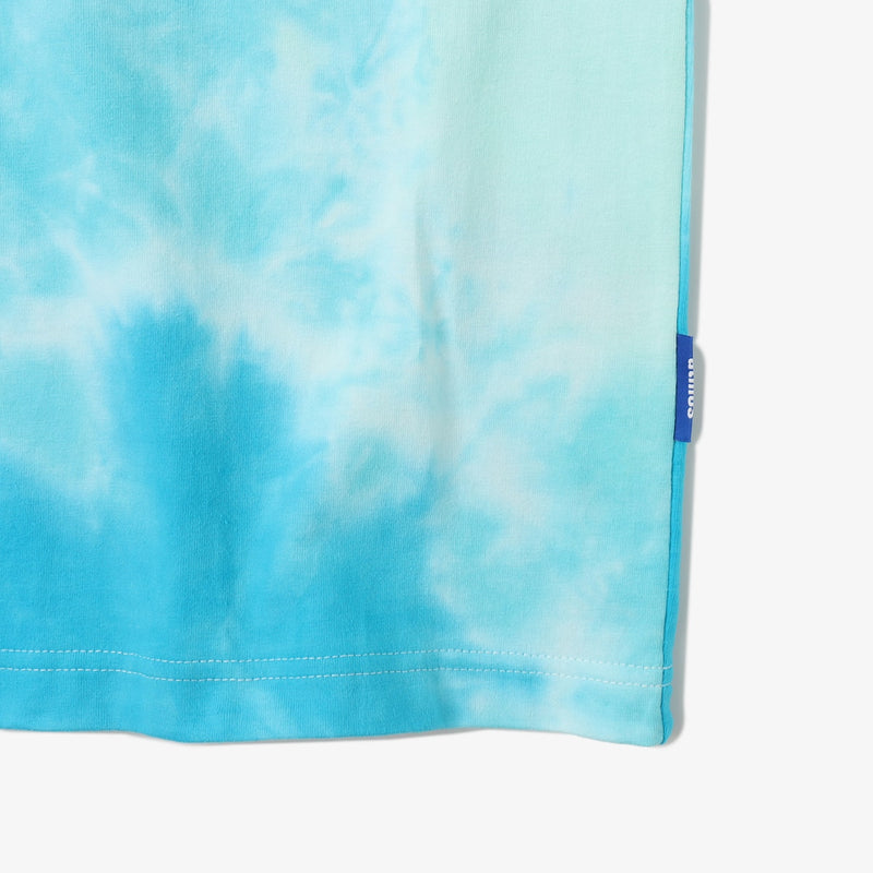 Men's short-sleeved T-shirt with tie-dye print, Embroidery Classic Logo, and blue pist tag on the left hem.