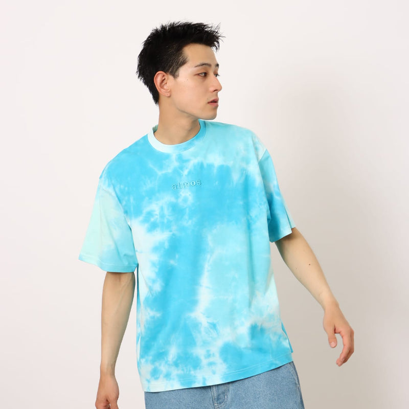 Men's short-sleeved T-shirt with tie-dye print, Embroidery Classic Logo, and blue pist tag on the left hem.