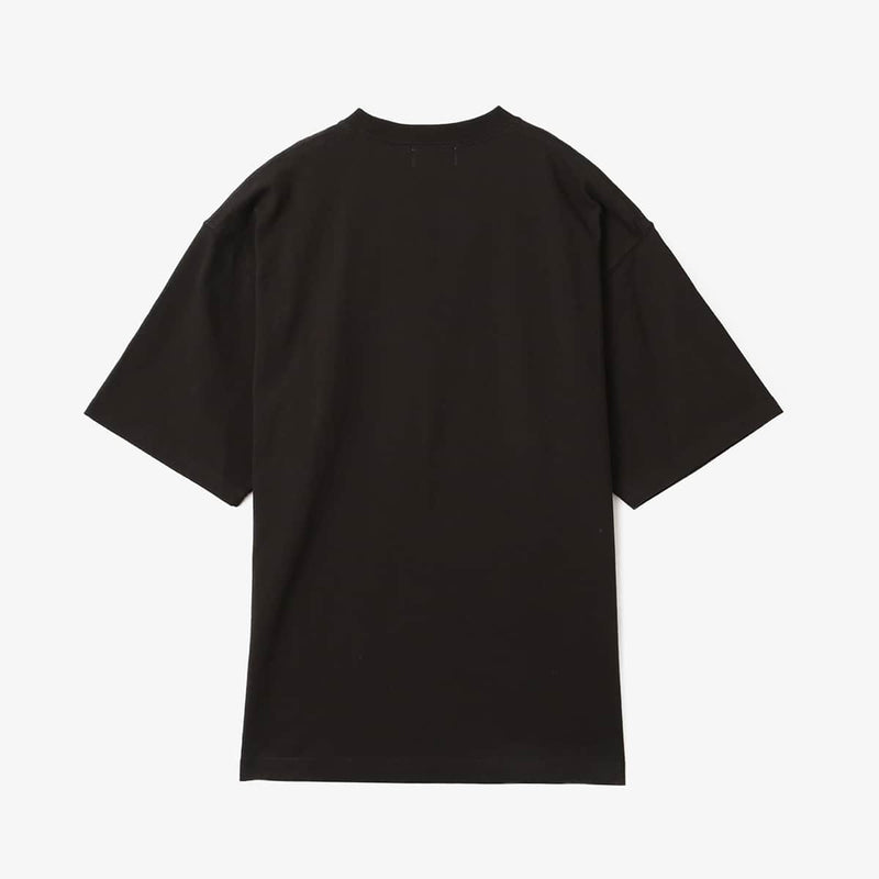 Short-sleeved cotton T-shirt with a three-dimensional front logo using rubber print and embroidery techniques